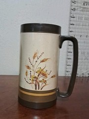 vintage thermo serve tumbler W Handle Wheat 6.5 inches Tall