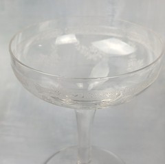 Vintage Etched Floral Swag Garland Champagne Coupe Cocktail Glasses Set Elegant