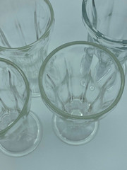 Set of 4 vtg Ice Cream Sundae glasses pedestal clear Soda Fountain Ribbed retro