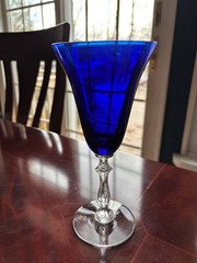 VINTAGE PAIR OF COBALT BLUE WINE GLASSES OR GOBLETS WITH CLEAR STEMS 8″ HIGH