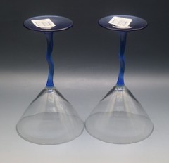 LIBBEY GLASS USA COURBE ZIG ZAG SET OF 2 MARTINI GLASSES BLUE STEM