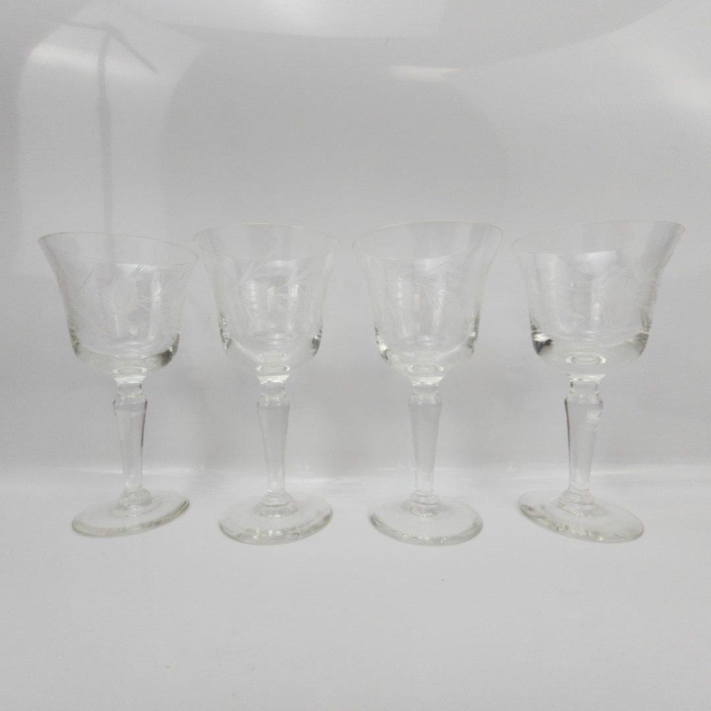 Unmarked Clear Etched Floral Wine Glasses Set 4 Decorative Stemware Barware