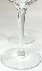 Pretty Crystal Etched Optical Wine Glasses 5 3/4″ with a 6oz Capacity