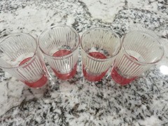 4 Vintage Art Deco Red White Horizontal/Vertical Stripe 3 3/4″ Juice Glasses EXC