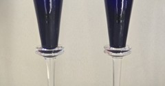 2 Signed GUY CORRIE UNION STREET ASTA Cobalt Blue Art Glass Champaign Flutes