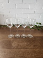Beautiful Set Of 4 Romanian Aperitif Etched Grape Motif Wine Glasses