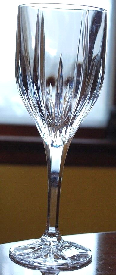‘STARLIGHT’ LENOX CRYSTAL Hand Blown Clear Water Goblet Vertical Cuts 9″ Exc