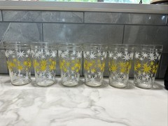Vintage MCM Pair of Hazel Atlas Yellow/White Starburst Drinking Glasses