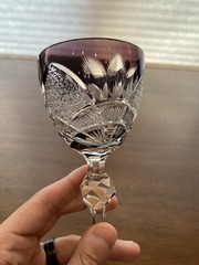 BEAUTIFUL VINTAGE Amethyst Cut To Clear Crystal Tall Wine Glass 8.75″H