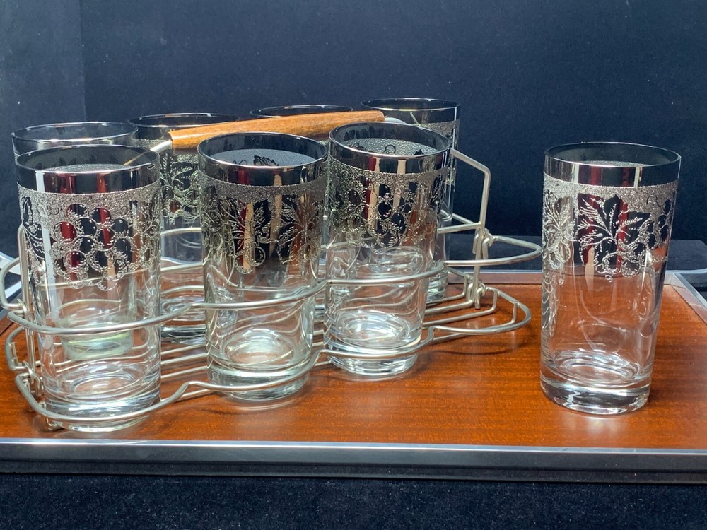 Set of 8 Dorothy Thorpe Silver Fade W/ Grape Design Highball Glasses w/ Carrier