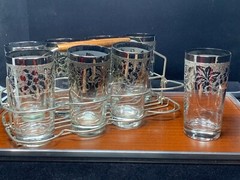 Set of 8 Dorothy Thorpe Silver Fade W/ Grape Design Highball Glasses w/ Carrier