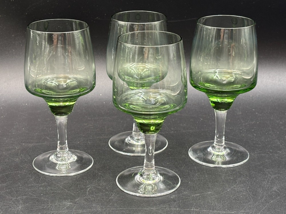 Set of 4 ~ Sasaki «HARMONY GREEN» Japan ~ Wine Glasses ~ 5″ Tall
