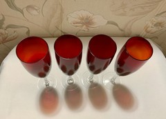 Set of Four (4) Red 9″ Champagne Wine Flutes with Clear Affixed Tulip Stems