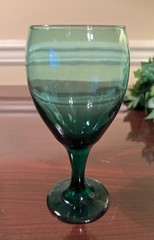 2 Libbey TEARDROP Juniper Green 6 7/8″ Footed Wine Glasses 12 oz.