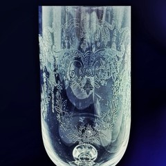 Bohemian Crystal «CASCADE» Needle Etched Elegant Fluted Champagne Glass 6-3/4″