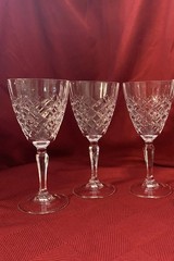 3 – Cristal D’Arques DAUPHINE Wine Glass Paneled Diamond Cut 7-1/4”Tall ELEGANT
