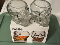 BRAND NEW GODINGER CRYSTAL Set of Two Skull Dofs – Halloween
