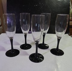 5 Cristal D’Arques Luminarc USA Domino Signature Black 7.5″ Champagne Flutes