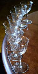 Vtg Set 7 HAND BEVEL CUT Wine Glasses CROSSED WREATH FLORAL/ Bulb Stem 4.75″