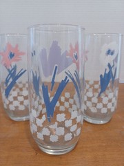 Vintage Anchor Hocking Glasses Tumblers Pastel Flowers Check Set Of 3 USA 1989