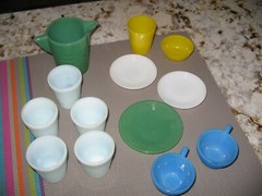 VTG Hazel Atlas 1950’s Pastel Child’s Tea Set Plates / Saucer Cups Tumblers 10