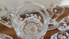Anchor Hocking Grecian Key White Leaves w/Gold Pitcher & 7 Glasses. Vintage MCM.