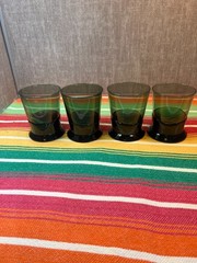 Set Of 4 Pier 1 Double Dip Green 6 Oz Footed Glass Tumblers 3.5″ Tall – Barware