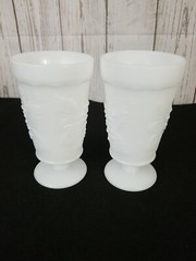 VINTAGE MILK GLASS SHORT STEMMED GLASSES/GOBLETS GRAPE DESIGN SET OF 2