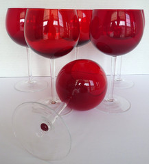 Cranberry Red Clear Stemmed Wine Glass Goblets 7″ High 12 oz. Capacity Set of 6