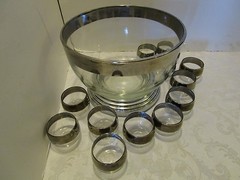 Vintage Dorothy Thorpe Glass Punch Bowl Roly Poly 13 pc. Set silver-rim 1960’s