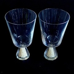 OLEG CASSINI PEARL ICED WINE GLASSES, Blown & Cut Crystal, 6 1/8″, 10 Oz, 2PCS