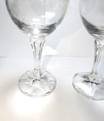 Set of 2 Crystal Wine Glasses Etched with Flowers and Gold around the Rim 6 1/2″