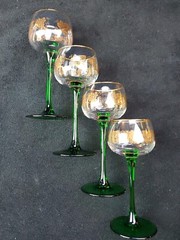 Vintage set of 4 Luminarc Green Tulip Stem Glassware France GOLD RIM GRAPE LEAF