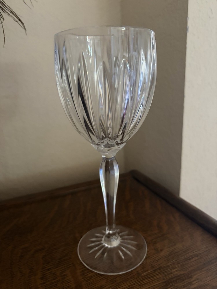 Cristal d’Arques Classic Wine Glass 8”
