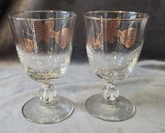 Vintage Libbey Gold Leaf Trimmed Wine Glasses Set of 2, 5.25 inches Tall