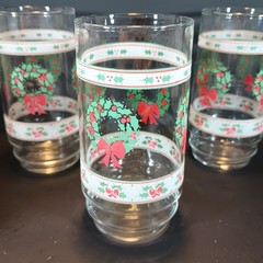 Indiana Glass Victorian Christmas 4 Glasses 5.75″ Wreaths Holly 16 oz Tumblers