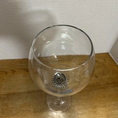2 Long Stemmed Wine Glasses With Rhinestones Ring On Stems