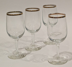 Set/4 Vintage Wine Glasses Gold Rim, Solid Clear Glass Stemware, 7 oz 6″ Tall