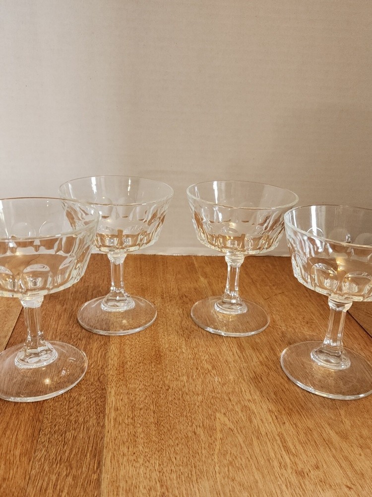 Set Of 4 Cristal D’Arque Arcoroc Petal Sherberts