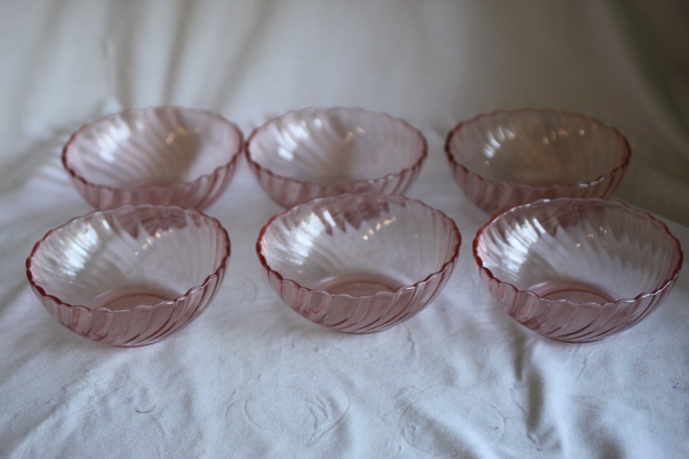 6 VINTAGE ARCOROC OPTIC ROSELINE PINK DESSERT/BERRY BOWLS