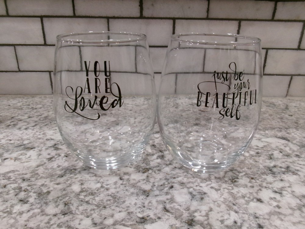 Set Of 2 Wine Glasses/Tumblers, Steamless, Wording Design, 5″ x 3″