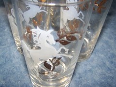 MCM BARWARE DRINKING GLASSES WHITE UNICORN WITH GOLD DESIGN SET OF FOUR