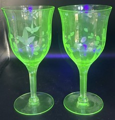 Set of 2 Vintage Uranium Glass Wine Goblets – Etched Floral Vine Vaseline