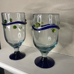 Set of 2 Vintage Hand Blown Art Glass Goblets with Applied Swirls 7.5” Nice