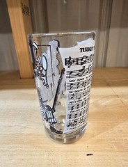 «Big Top» Peanut Butter Glass (Turkey In De Straw) «Sing A Long» 2-1/2″W x 5-1/4