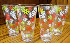 Set 4) Acrylic 7″ tall Clear Tumbler Drink Glasses Multicolor Snowflakes 955