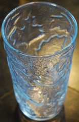 Vtg Set 9 LIGHT BLUE CRINKLE LEAF Flat Tumbler Glasses MIDCENTURY MODERN 5.5″