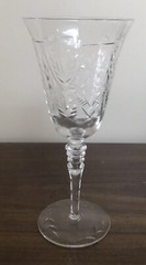 Fluted Etched Wine Glass 7.75″ Tall ~ 3.25″ Fancy Stem ~ 3.25″ Top ~ 9 oz ~ EUC