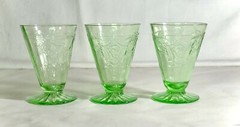 3 Hocking Green Cameo 3 oz. Footed Juice Tumblers