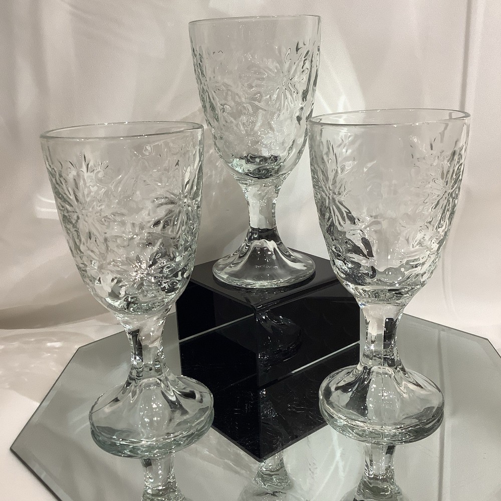 Princess House Fantasia 6.75” Water Wine Goblet – Set of 3